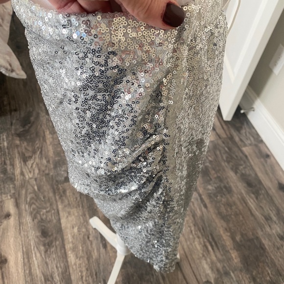 Sequined body con mini, Large - Picture 4 of 7